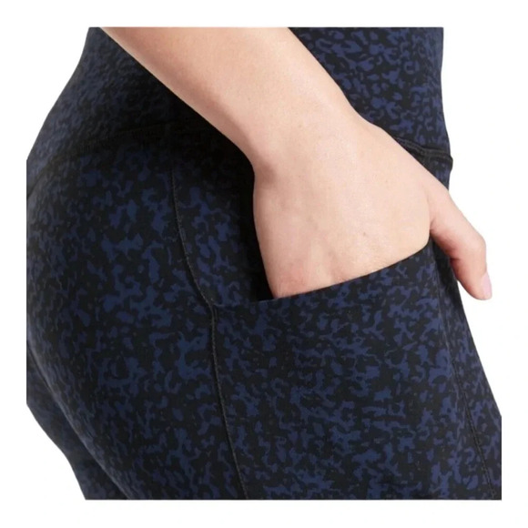 Athleta Salutation Stash Pocket II Gravel …‎ - Picture 3 of 10